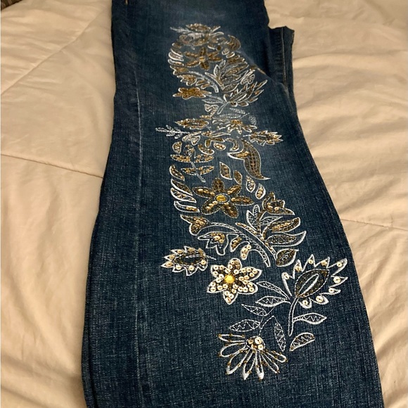 Daisy Fuente jeans sz 10 Sparkly gold appliqué w-white & gold detail Flare legs - Picture 4 of 5